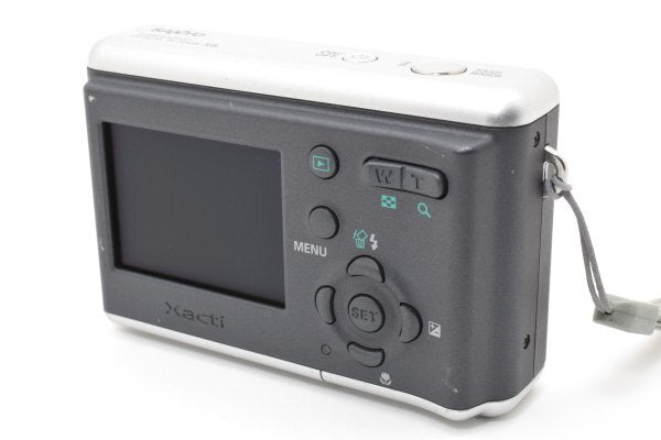Sanyo Xacti DSC-S6 - Filem.sg