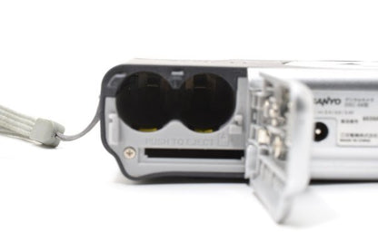 Sanyo Xacti DSC-S6 - Filem.sg