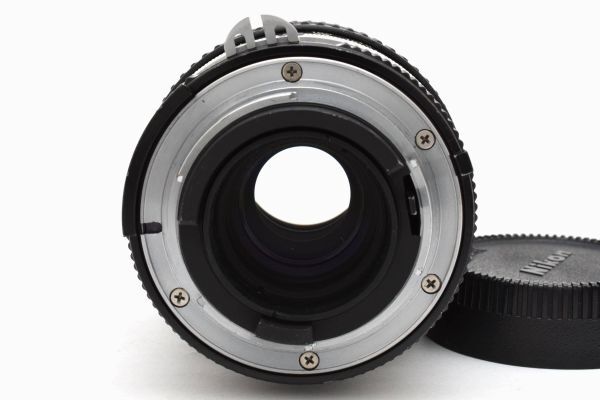 Nikon Ai Nikkor 200mm f/4 - Filem.sg