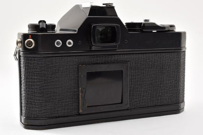 Pentax K2 with SMC Pentax 50mm f/1.7 (Black) - Filem.sg